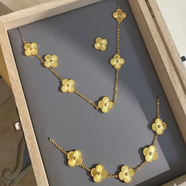 Golden Van Cleef Set – Necklace, Bracelet & Earrings